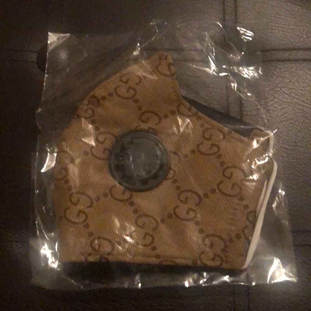 Designer face mask with vent
